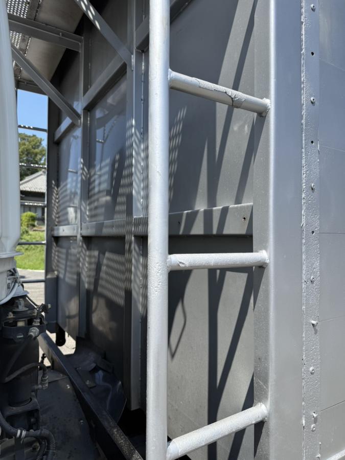 中古チップ運搬車 三菱 