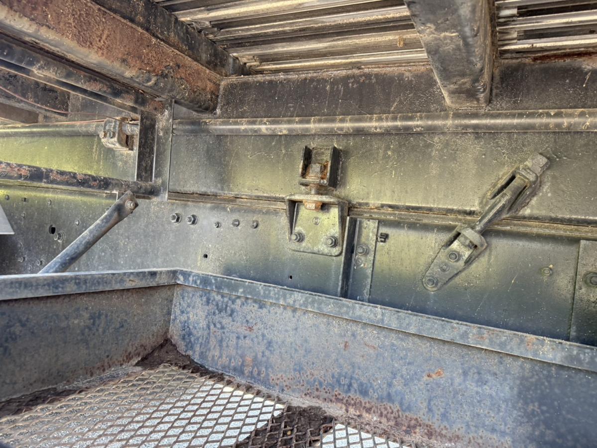 中古チップ運搬車 三菱 