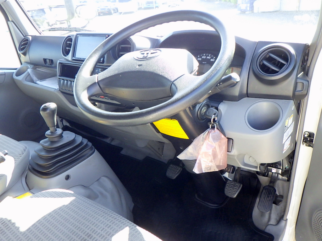 中古ルートバン トヨタ ダイナ