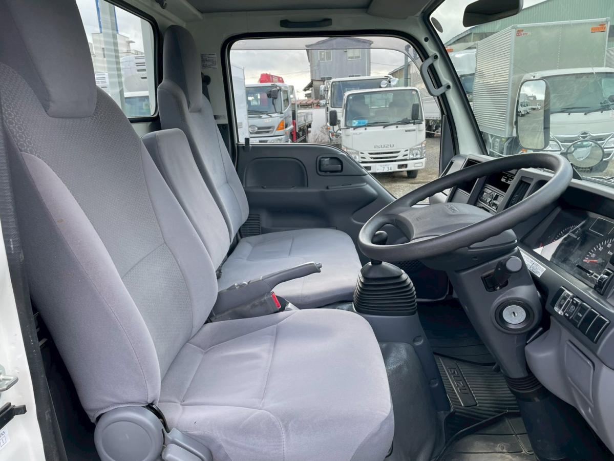 中古平ボディ いすゞ エルフ