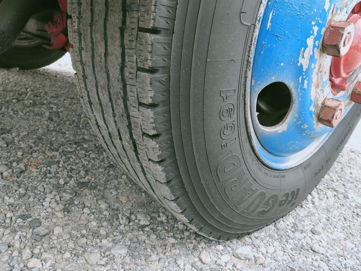 中古平ボディ 三菱ふそう キャンター