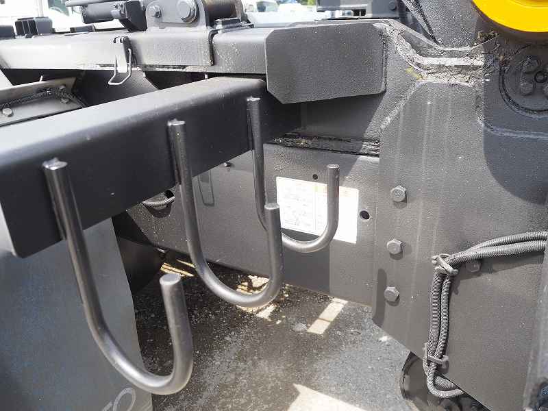 中古コンテナ車 UDトラックス クオン