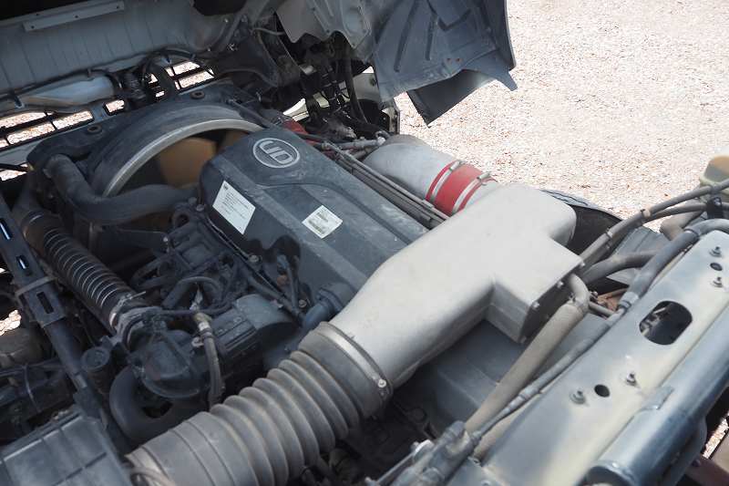 中古コンテナ車 UDトラックス クオン