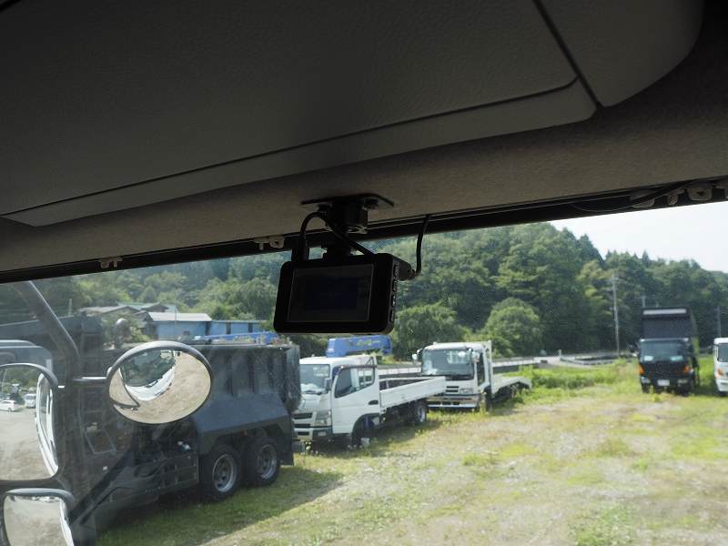 中古コンテナ車 UDトラックス クオン