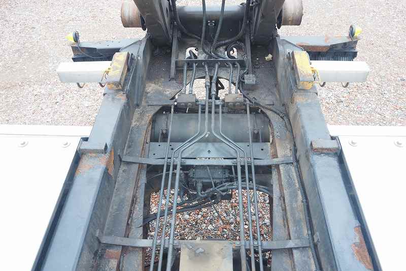 中古コンテナ車 UDトラックス クオン