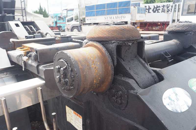 中古コンテナ車 UDトラックス クオン