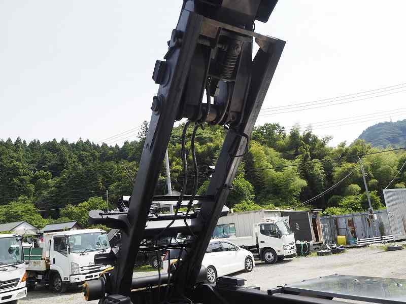 中古コンテナ車 UDトラックス クオン