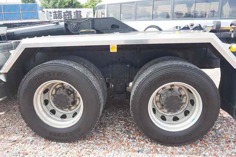 中古コンテナ車 UDトラックス クオン