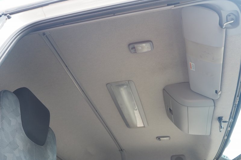 中古コンテナ車 UDトラックス クオン