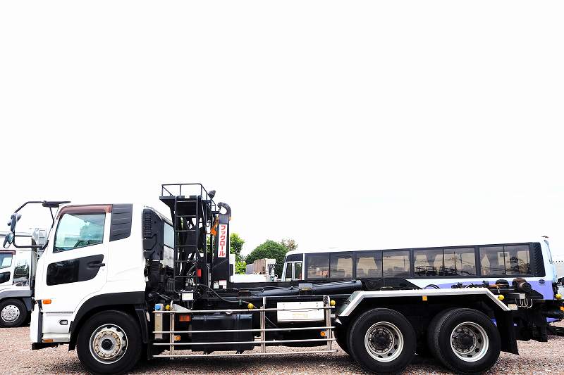 中古コンテナ車 UDトラックス クオン