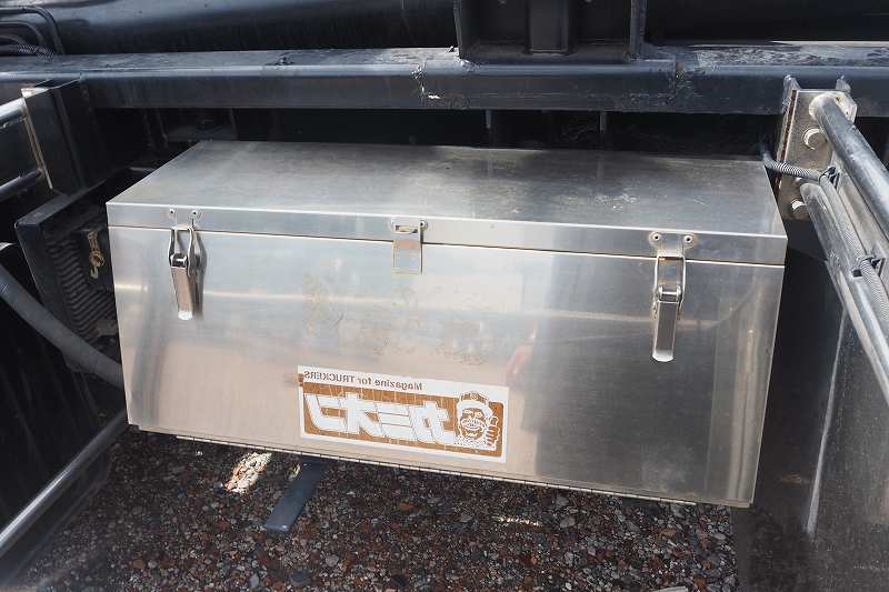 中古コンテナ車 UDトラックス クオン