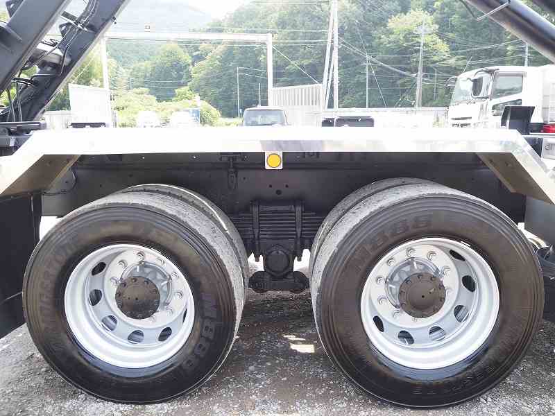 中古コンテナ車 UDトラックス クオン