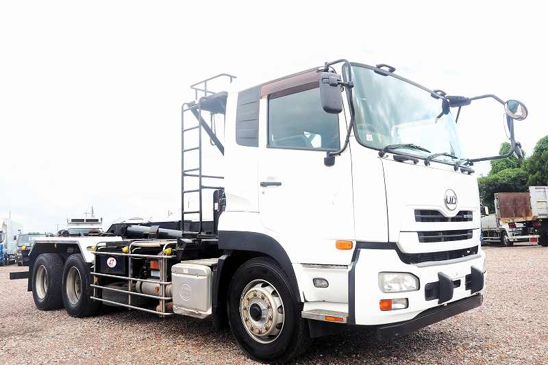 中古コンテナ車 UDトラックス クオン