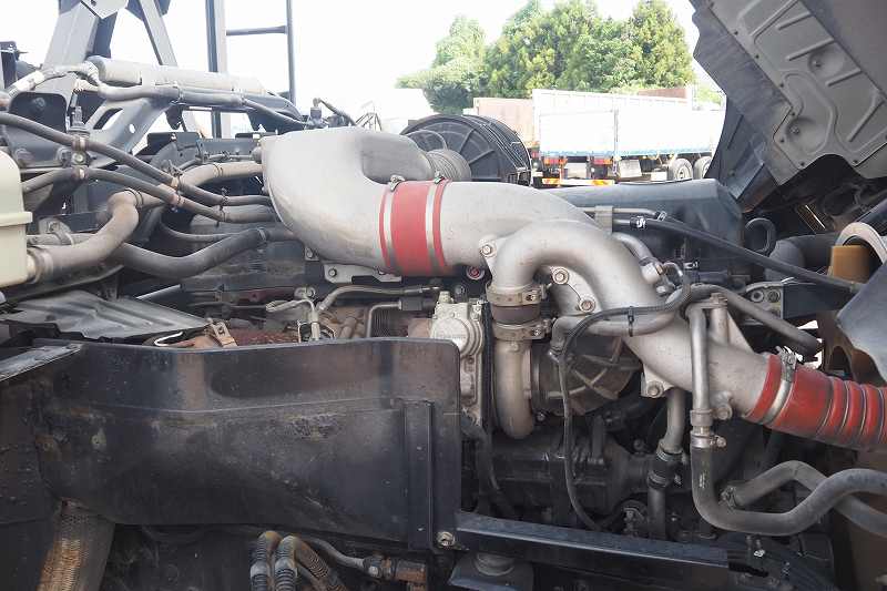 中古コンテナ車 UDトラックス クオン