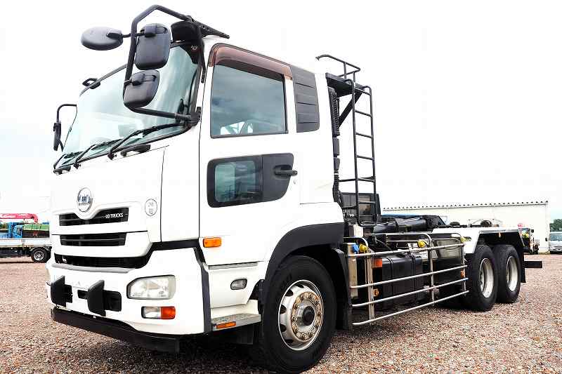 中古コンテナ車 UDトラックス クオン