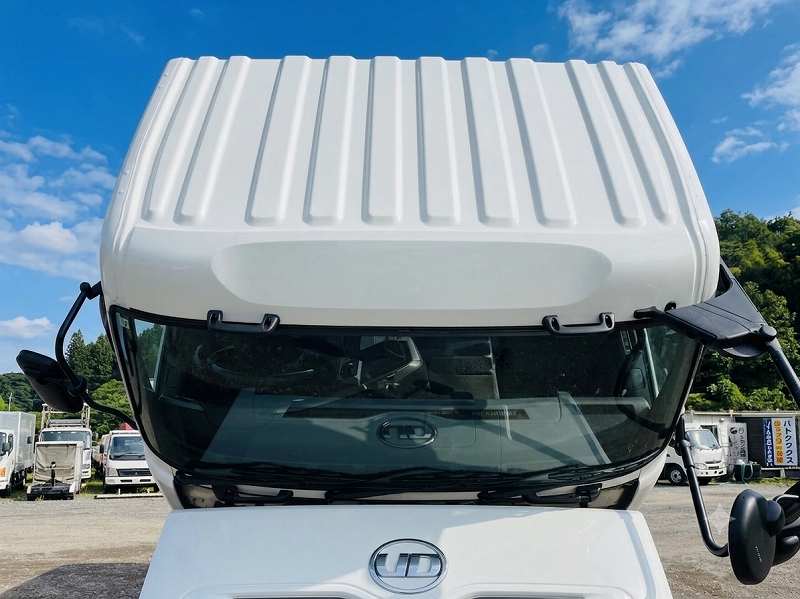 中古コンテナ車 UDトラックス クオン