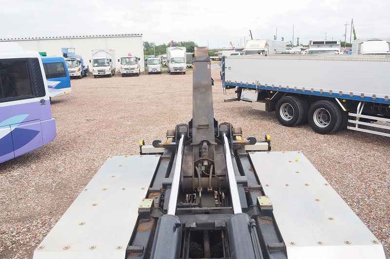 中古コンテナ車 UDトラックス クオン