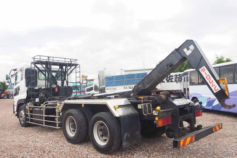 中古コンテナ車 UDトラックス クオン