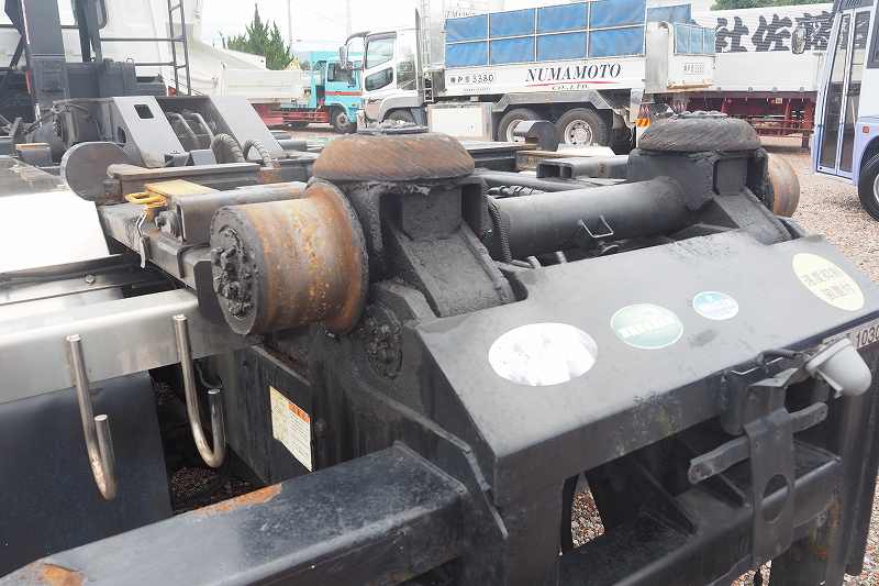 中古コンテナ車 UDトラックス クオン