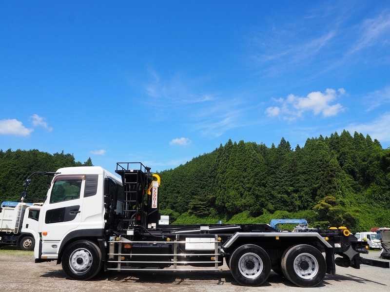 中古コンテナ車 UDトラックス クオン