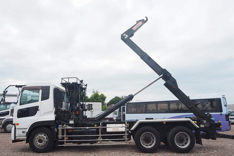 中古コンテナ車 UDトラックス クオン