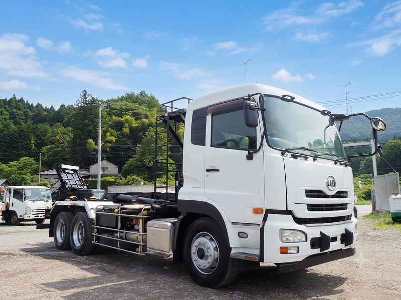 中古コンテナ車 UDトラックス クオン