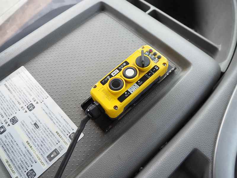 中古コンテナ車 UDトラックス クオン