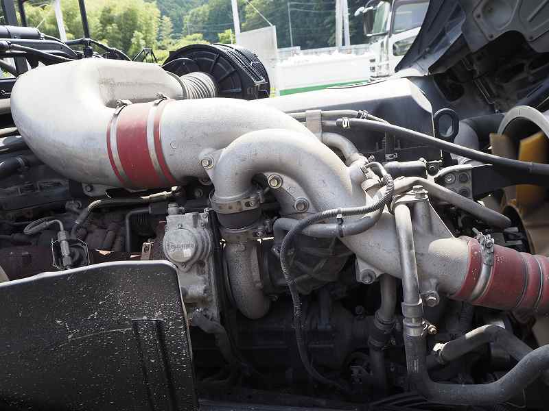中古コンテナ車 UDトラックス クオン