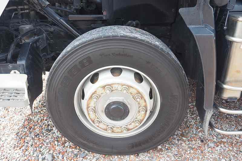 中古コンテナ車 UDトラックス クオン