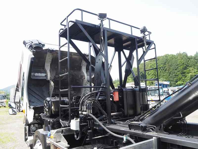 中古コンテナ車 UDトラックス クオン