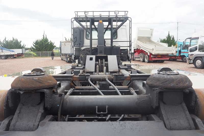 中古コンテナ車 UDトラックス クオン