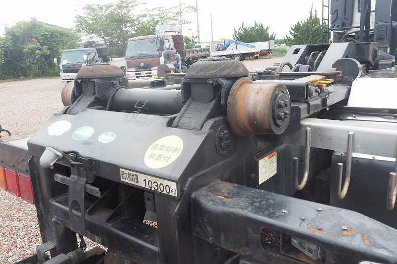 中古コンテナ車 UDトラックス クオン