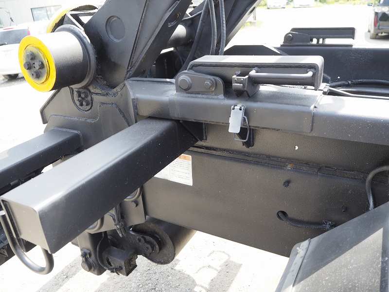 中古コンテナ車 UDトラックス クオン