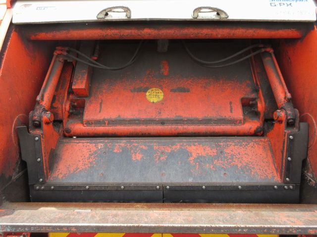 中古塵芥車(パッカー車) いすゞ フォワード