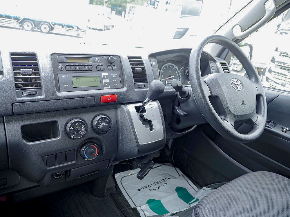 中古冷凍バン トヨタ ハイエース