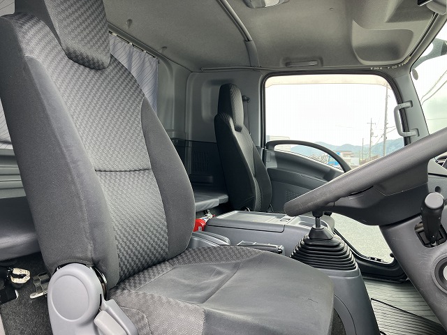 中古冷凍バン UDトラックス コンドル