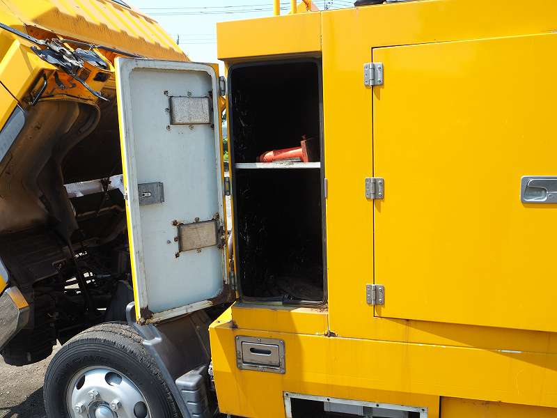 中古清掃車 三菱ふそう キャンター