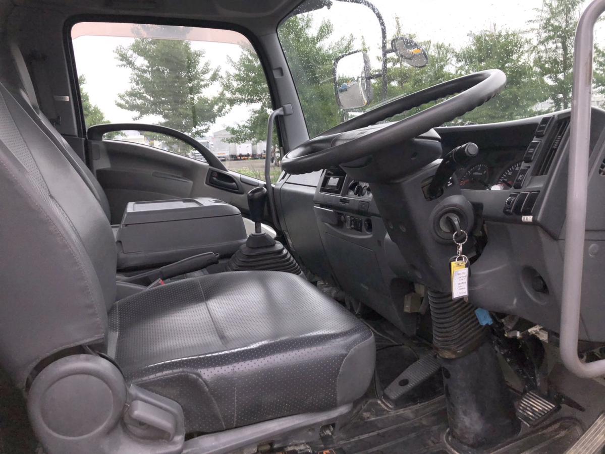 中古タンクローリー いすゞ フォワード