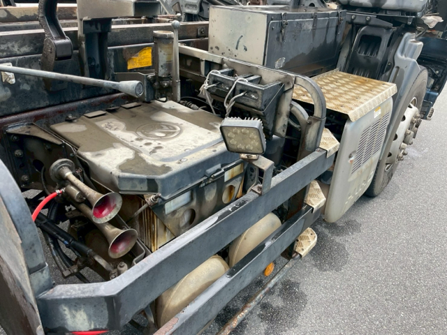 中古深ダンプ 日野 プロフィア