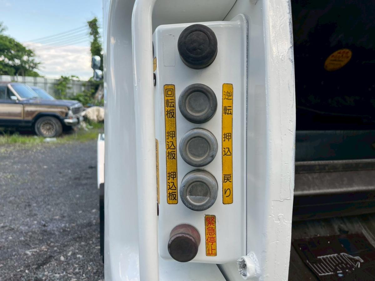 中古塵芥車(パッカー車) 日野 レンジャー