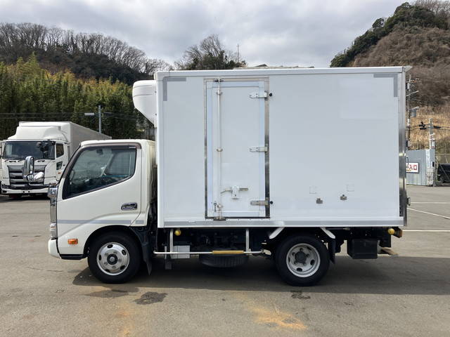 中古冷凍バン 日野 デュトロ