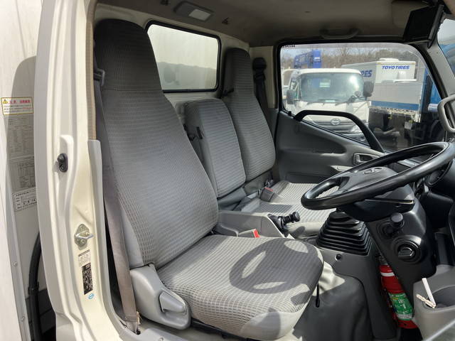 中古冷凍バン 日野 デュトロ