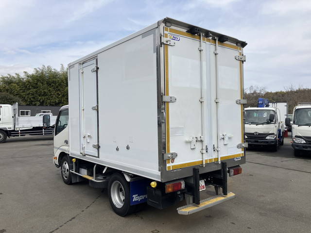 中古冷凍バン 日野 デュトロ