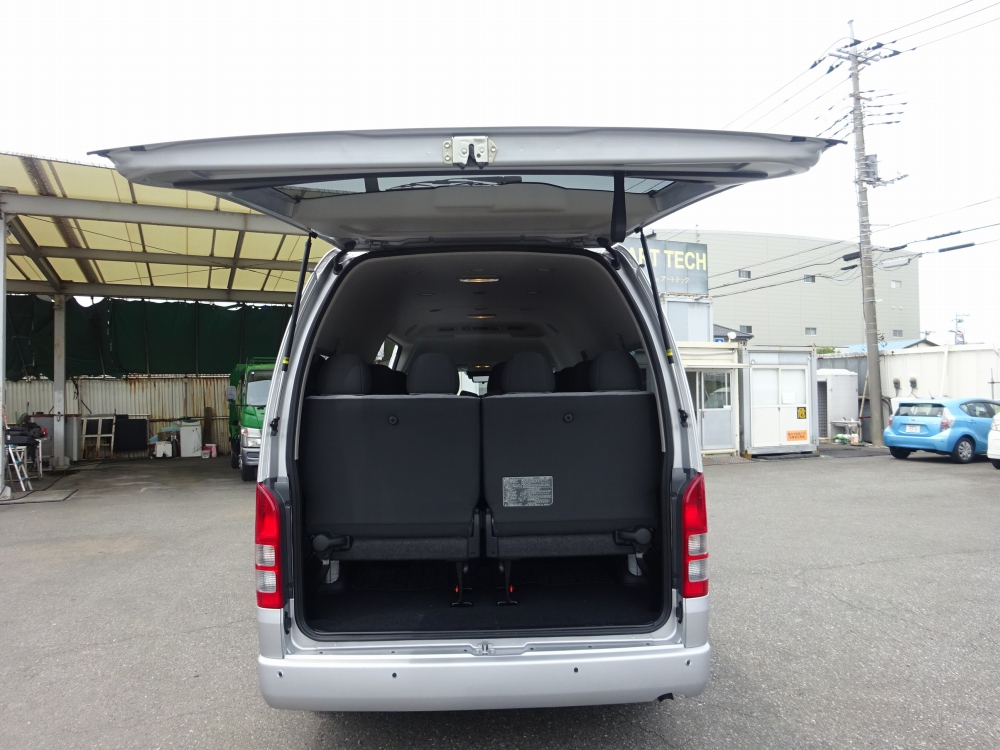 中古バス トヨタ ハイエース