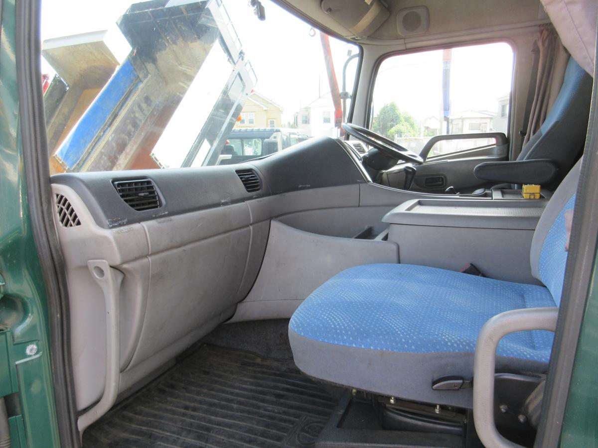 中古コンテナ車 UDトラックス クオン