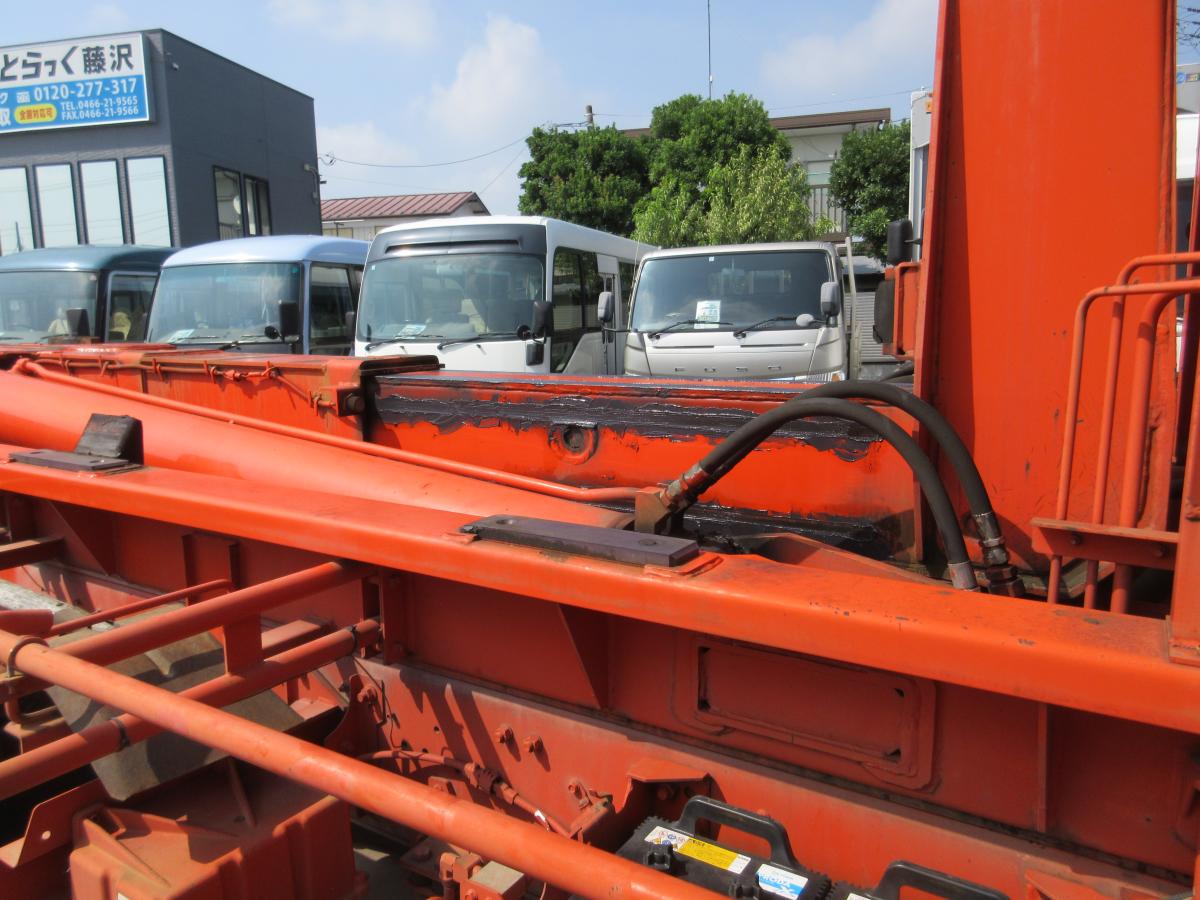 中古コンテナ車 UDトラックス クオン