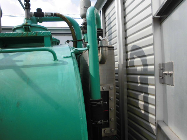 中古糞尿車(バキュームカー) いすゞ エルフ