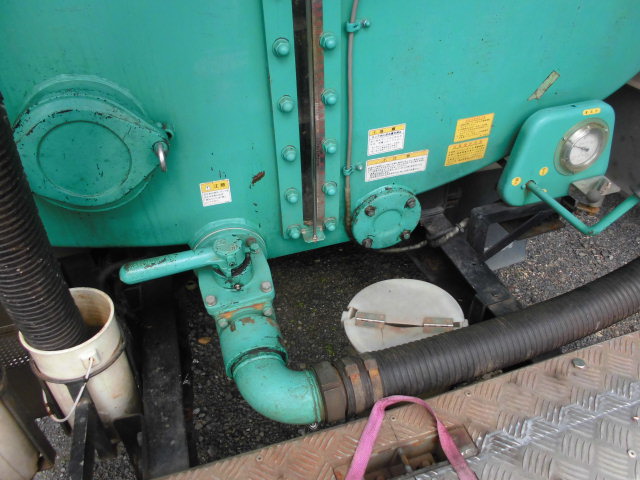 中古糞尿車(バキュームカー) いすゞ エルフ