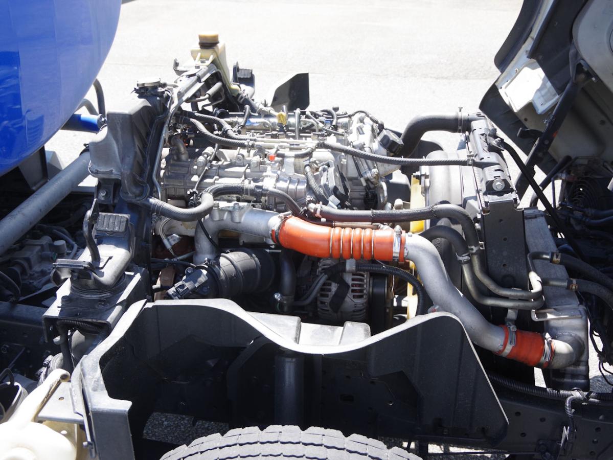 中古糞尿車(バキュームカー) 三菱ふそう キャンター /糞尿車 モリタ