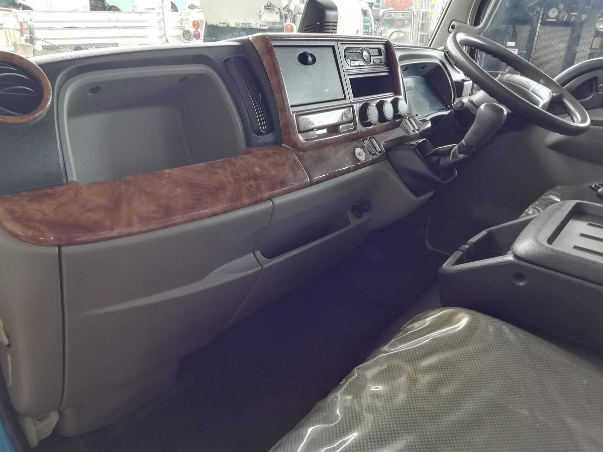 中古糞尿車(バキュームカー) 三菱ふそう キャンター